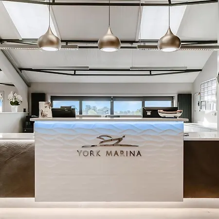 York Marina منتزه العطل Naburn