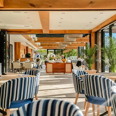 홀리데이파크 York Marina *