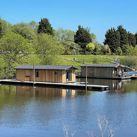 홀리데이파크 York Marina Naburn